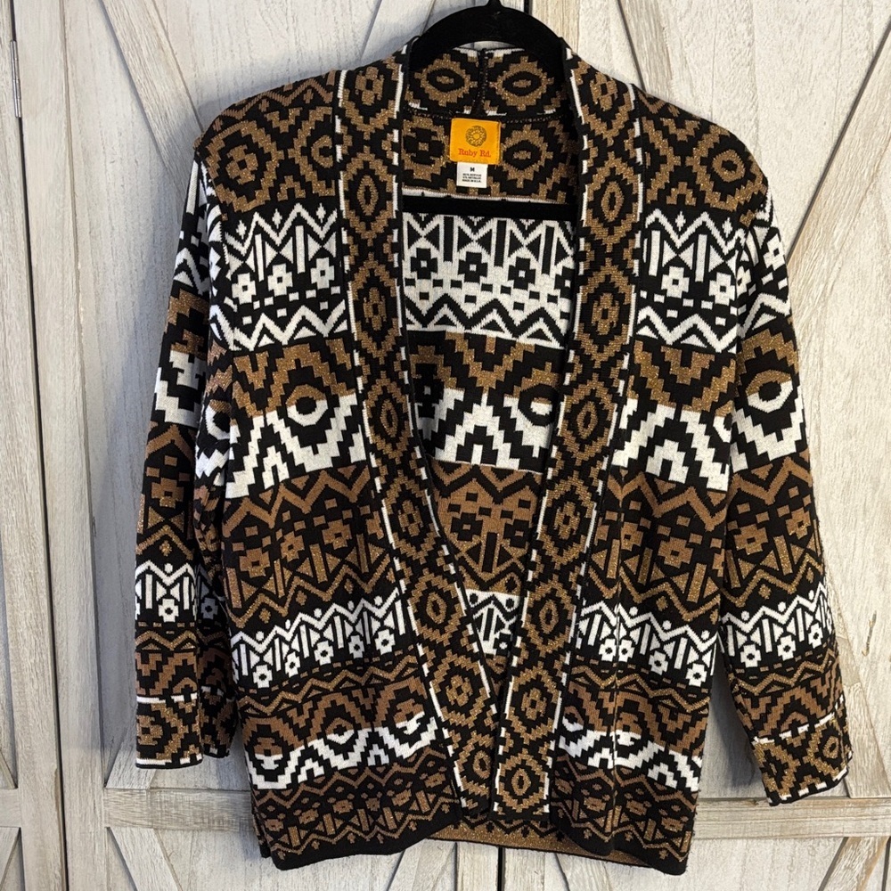 Stunning Ruby Rd. Aztec/Geometric Print Open Cardigan - Size Medium